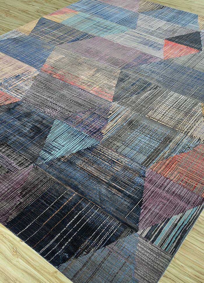Handgeknüpfter, indischer Designerteppich aus Schurwolle und Bambusseide, mehrfarbig, Schrägansicht